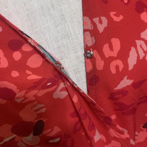 Umgee pink, red & cream floral/animal print crossbody short sleeve top s - Picture 6 of 9